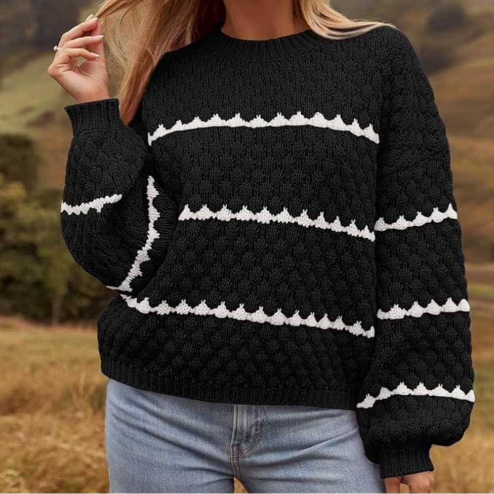 NWT Small Black & White Striped Long Sleeve Pullover Sweater  Oversized Knit